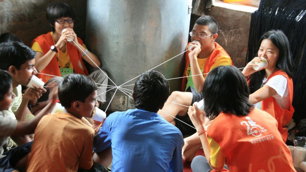 2004年 率先引进服务游学WORKING HOLIDAY