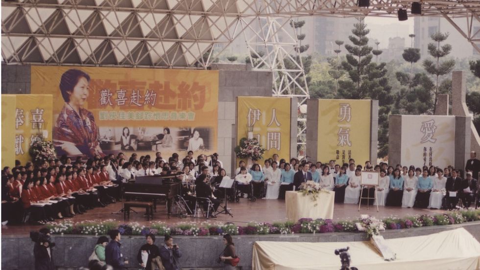 2003年 创办人刘侠逝世