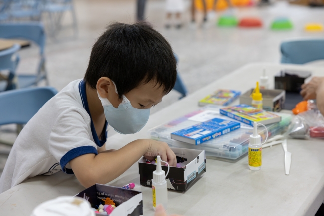 DIY体验区大家一起动手做