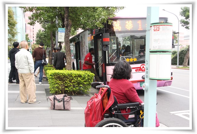 身障者期盼能有更友善的无障碍公共交通运输服务