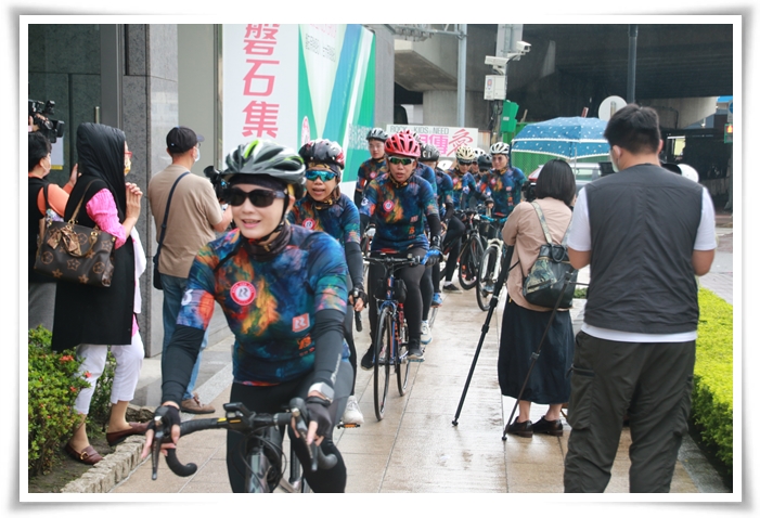 此次的千里传爱自行车环台公益活动，途中将深入嘉义、台南、高雄、花莲四个伊甸象圈合作据点。