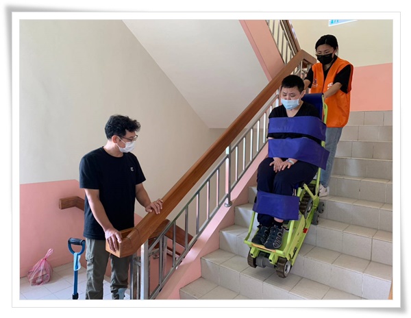 若有老公寓垂直移动的问题，可借由爬梯机的协助，帮助病友们出得了门，重拾幸福生活。