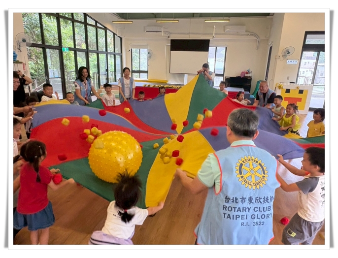 扶輪社社友開心與中山非營幼生合力完成任務挑戰