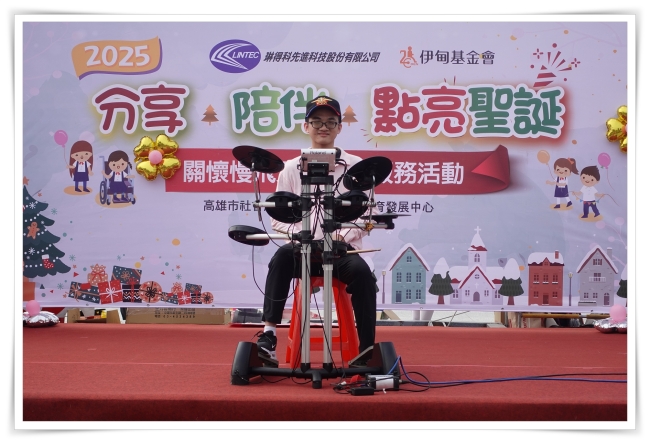 伊甸畢業大學長睿廷帶來爵士鼓演奏