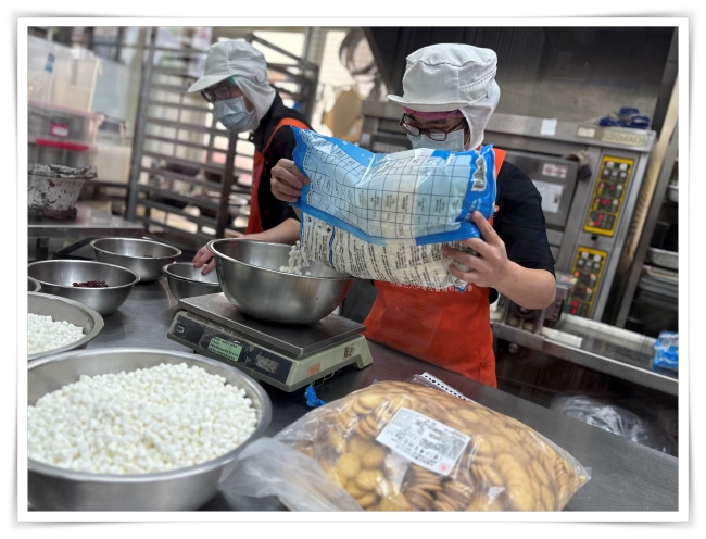 庇護工場提供身心障礙朋友穩定工作、培養職業技能與社交能力的重要場域。