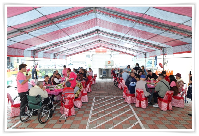 伊甸愛圍爐，提前祝福大家新年快樂