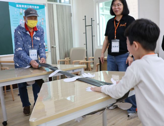 基隆东信日照日前开幕，陪伴更多在地长辈安老