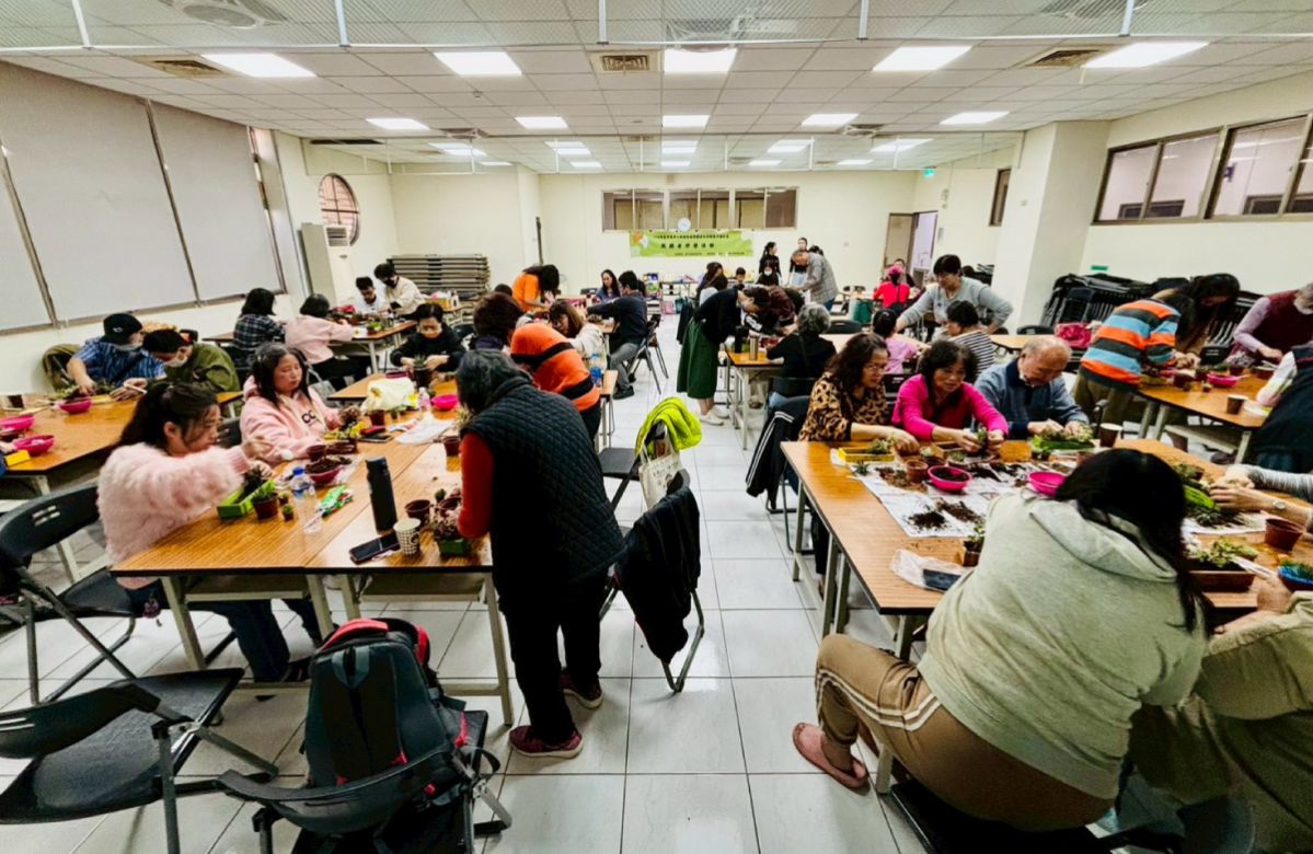 伊甸陪伴照顾者 体验园艺疗愈时光