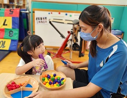 旗美高中幼保参访早疗 发现慢飞天使的花园