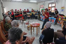 伊甸馨梅园日照「笑脸」欢庆母亲节