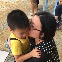 早疗走出户外 慢飞天使近距离体验海洋生物