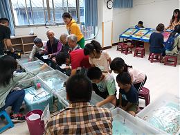 伊甸举办圣诞暨长照宣导园游会 送暖长辈及身障者