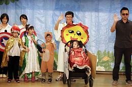 用生命创造奇迹 水脑女孩用舞台剧挥洒生命力