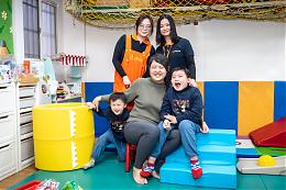 最棒的母亲节礼物！慢飞天使安安赶上成长进度从早疗毕业