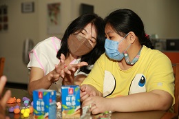 妈妈辛苦了 妳比康乃馨更美