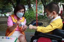 温暖感恩节 狮友来相陪