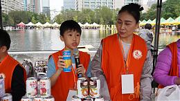 新住民母子联手组成最强叫卖团 推广越南传统美食