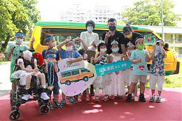 慢飞天使欢庆毕业  新车扬声迎新程