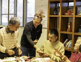 伊甸南投爱围炉 陪长辈团圆迎新年