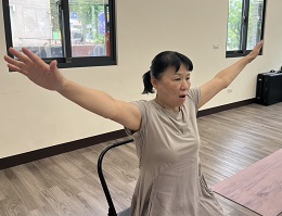 视障朋友学婵柔 身体好放松