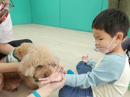 我们是好朋友 「毛」老师疗愈慢飞天使