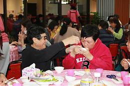 燕巢家园爱围炉 暖起彼此的心