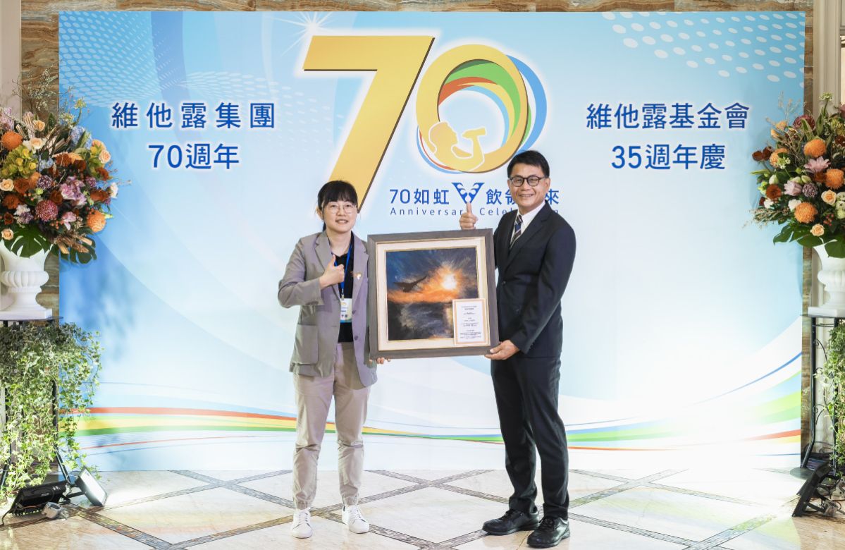 维他露集团庆70周年 伊甸致赠小羊苗庇护工场羊毛毡