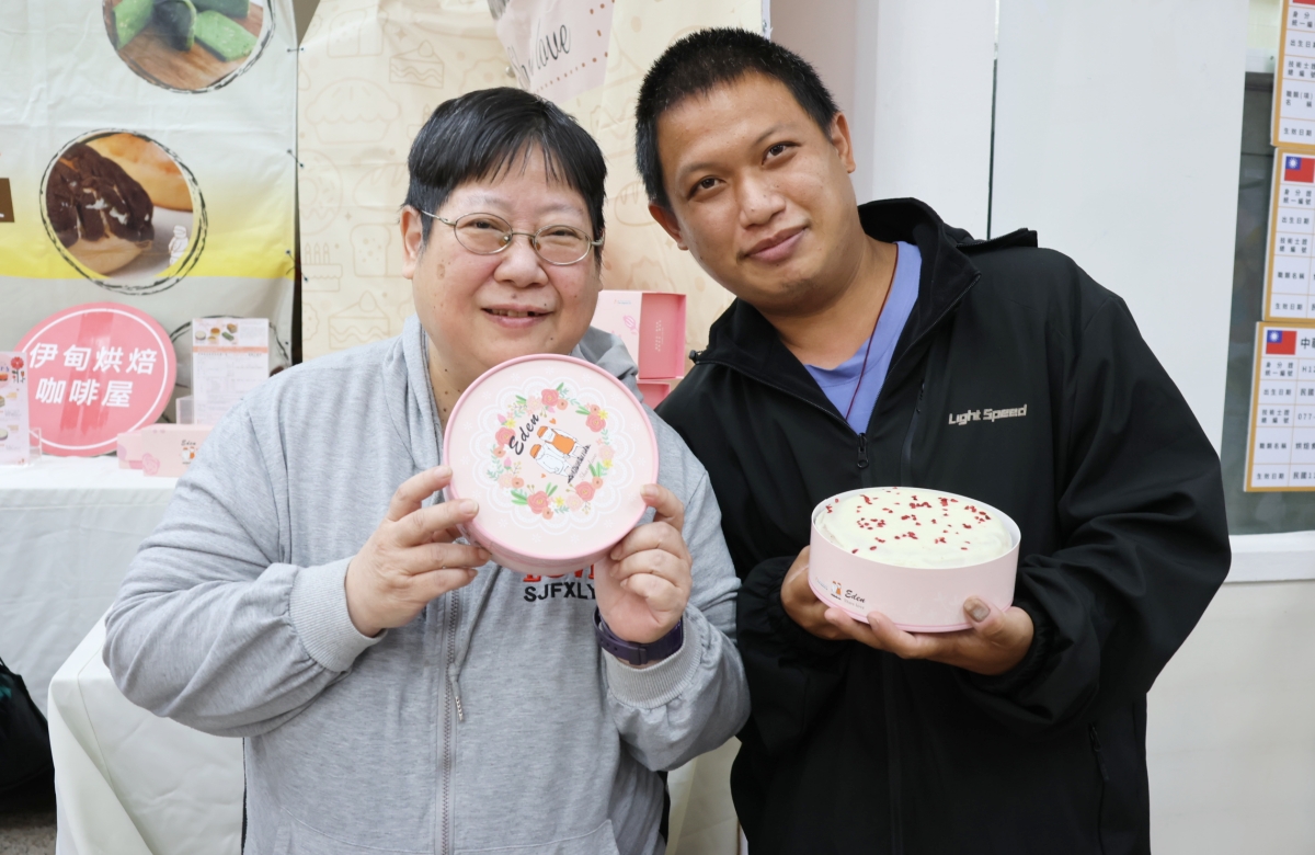 庇护工场转衔成功回娘家 最感谢妈妈一路陪伴